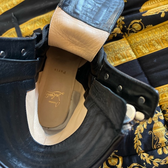 Boots - Picture 3 of 6